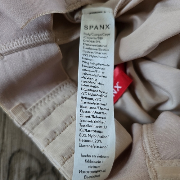 SPANX Suit Your Fancy Midthigh Bodysuit 4  way straps built in cup champaign XL - Picture 5 of 8